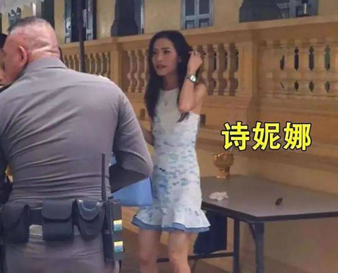 苏提达|泰国王后和贵妃都整容了？开眼、隆鼻迹象明显，难怪都在逆生长！
