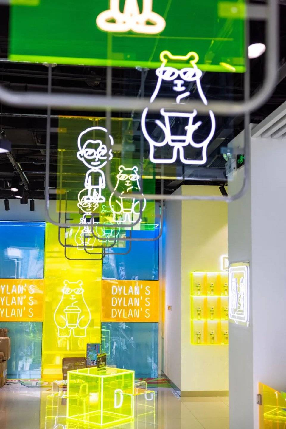 入口|什么明星开的店啊！刚开业竟然几万人都喝过？