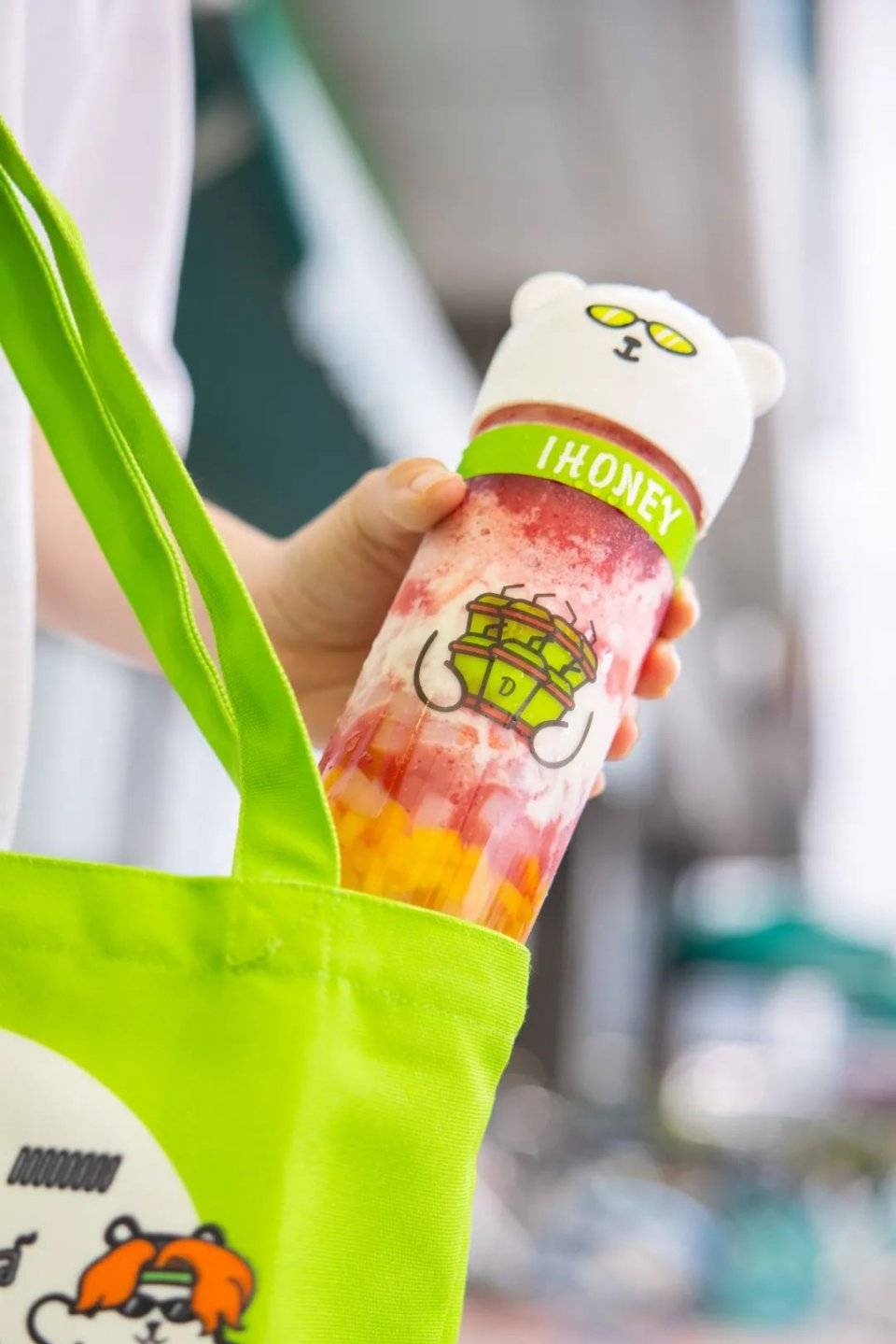 入口|什么明星开的店啊！刚开业竟然几万人都喝过？