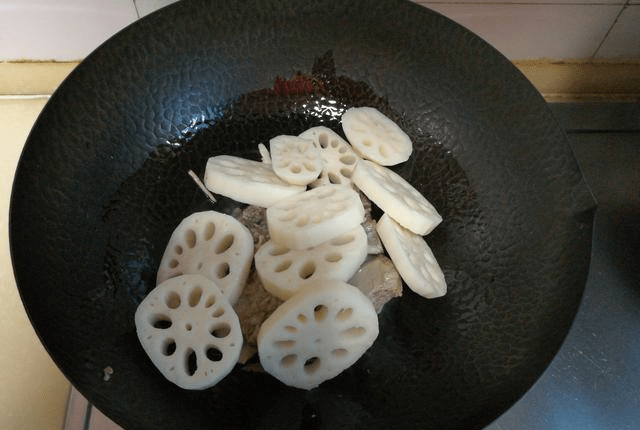 莲藕排骨汤怎么做才粉糯 871c4c87b9224a0ab3fb6be0c54d23c6.png