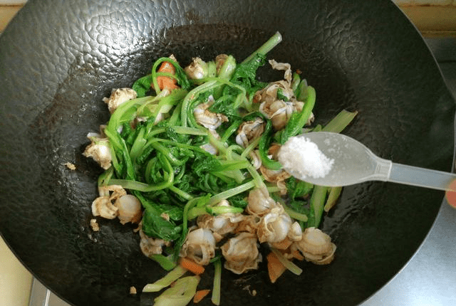 油焖小白菜怎么做 c449dc04fda4421ebb8c7ccdac7361f7.png