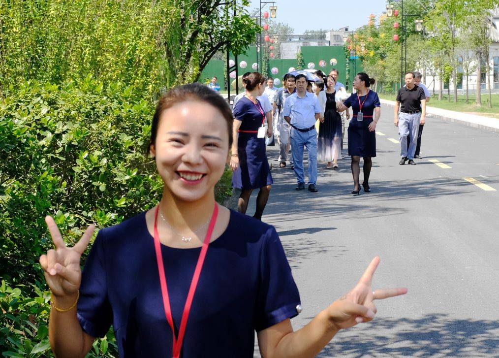 教育|立德树人丹心红——湖北襄阳首届襄派教育家思享会在栖溪小镇举办