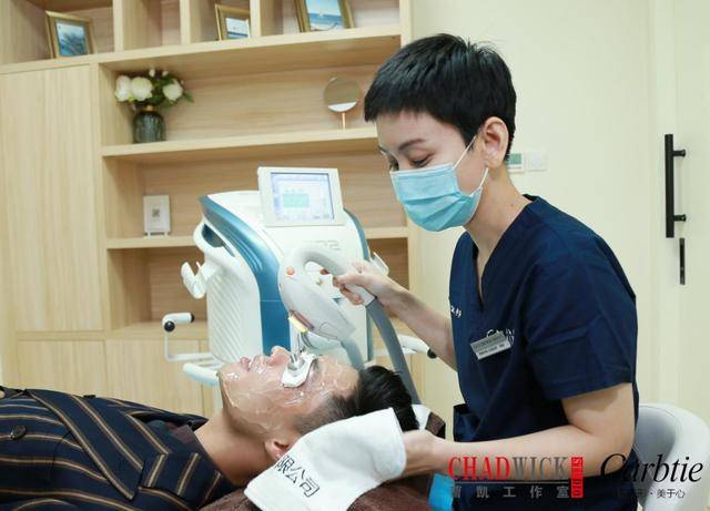 肌肤|知名时尚博主曹凯 素颜无暇的美肤秘诀