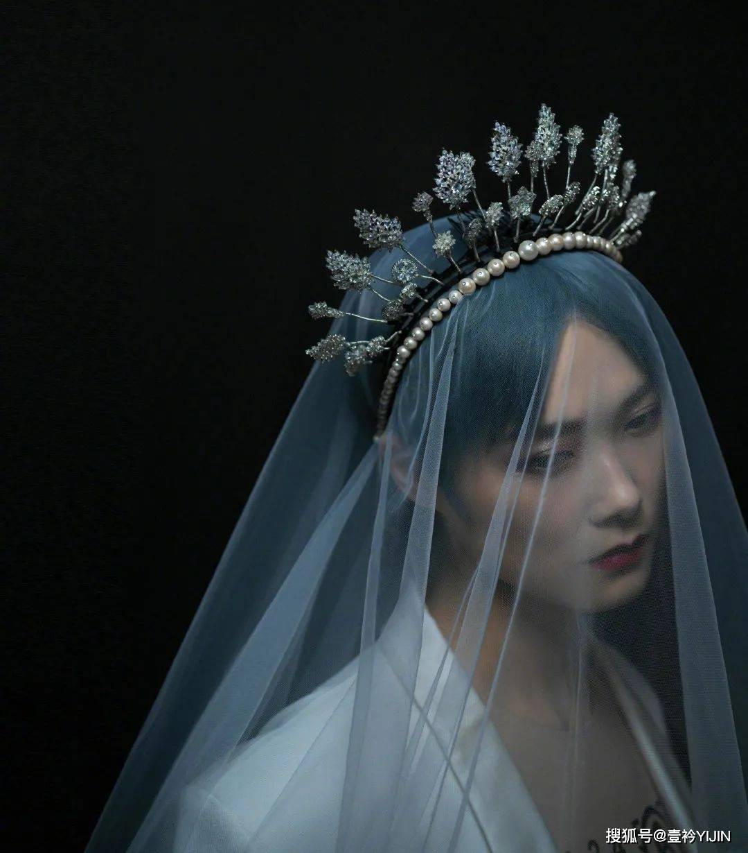 时尚|无价之姐 | 被黑多年仍坚持自我，她不仅是时尚缪斯也是国际时尚圈的宠儿