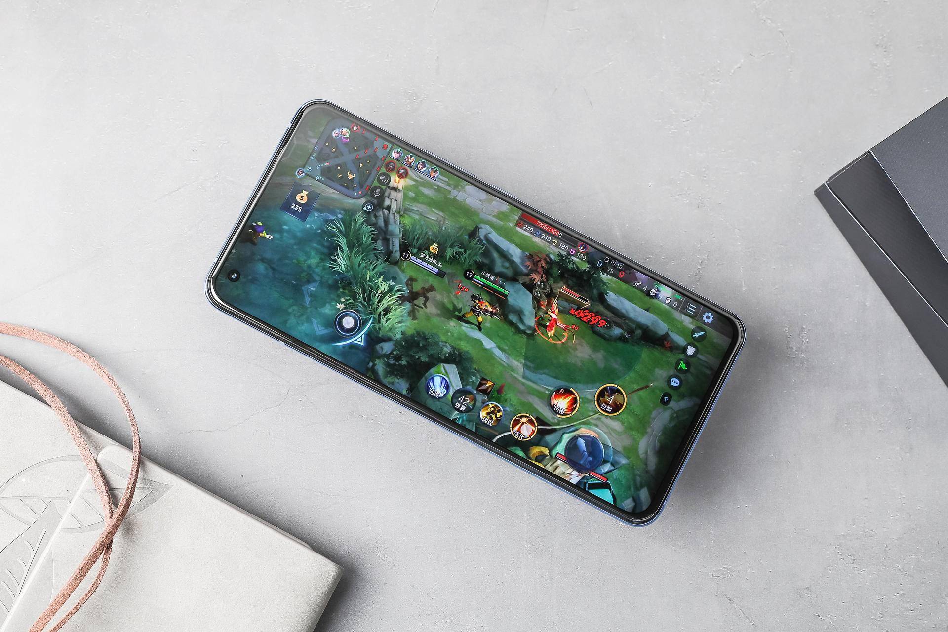 点燃|买到就是赚到！iQOO 5全面开售，点燃你的开学季