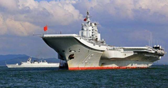 航母出海时，为啥除了武器外，还携带大量的现