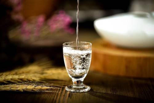 喝多少酒才算酒量好 3f8e92288503498fbf240ee70ced4f46.jpeg