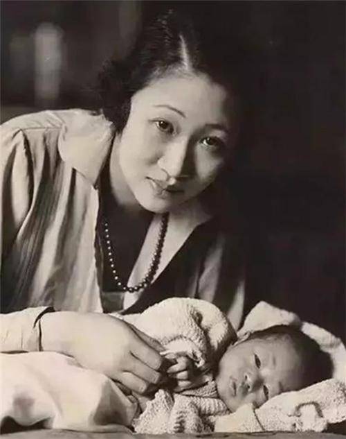 蕙兰|民国第一美人，3岁戴80克拉钻石，嫁一外交官，离婚后卖首饰度日