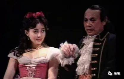 造型|宋丹丹是隐藏神颜啊！女明星都翻车的公主造型造型她却赢了满堂彩！