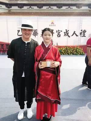 孙楠买红妹离婚,女儿被小三上位的后妈送去女德班!