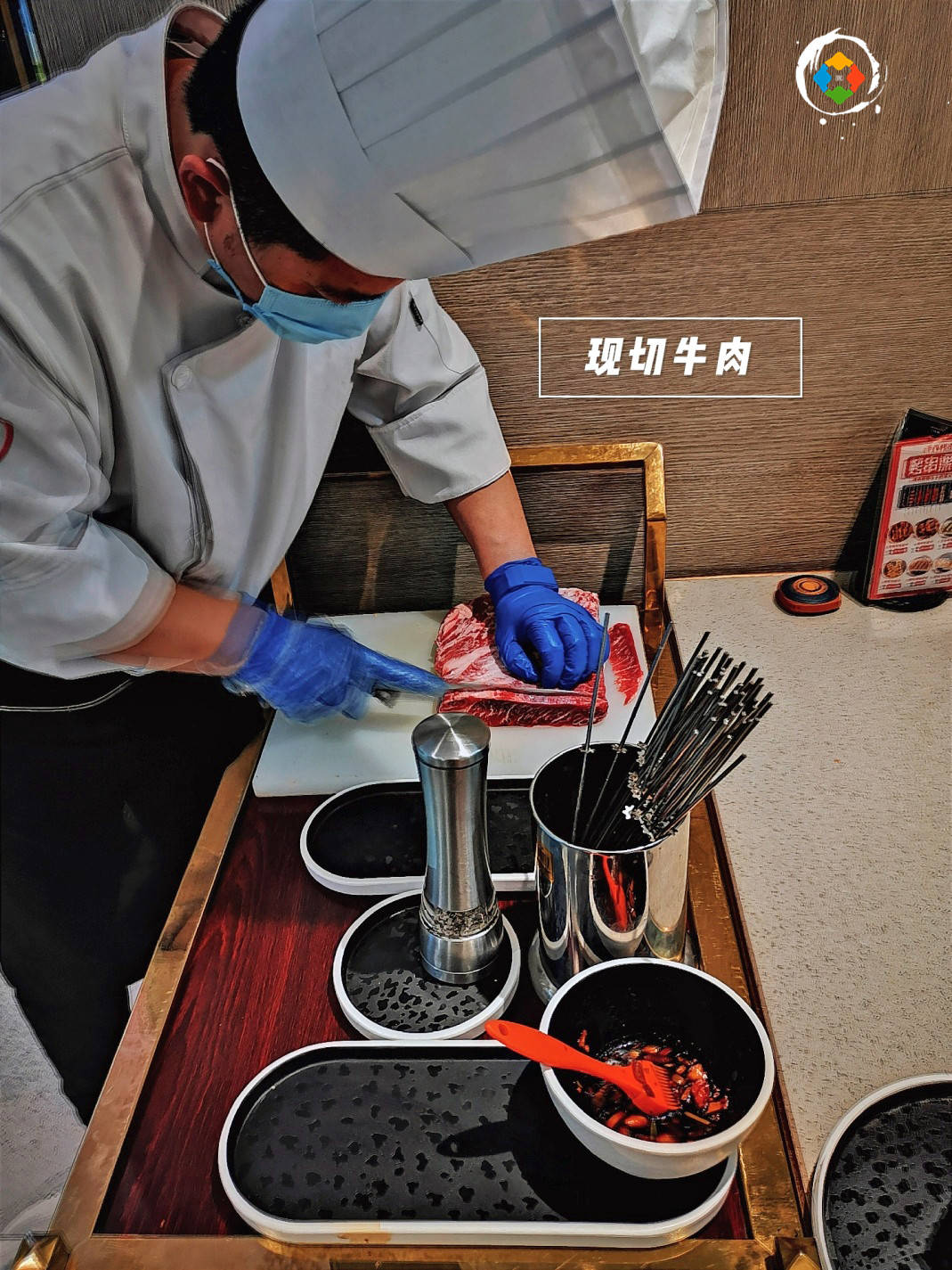 大餐|像法国大餐一样精致,这家烧烤店太自信了直接在客人眼前烤