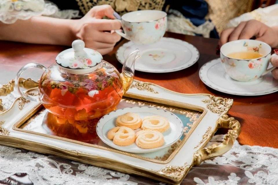 婚纱|换装下午茶，宫廷礼服、旗袍、婚纱···100+造型不限时任换！