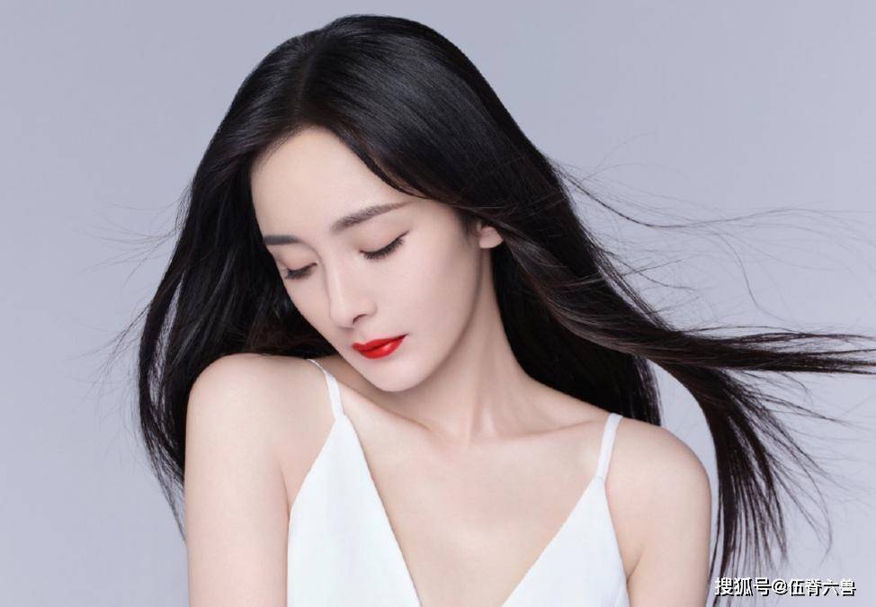 杨幂迎34岁生日魏大勋成关注焦点,情归何处引热议