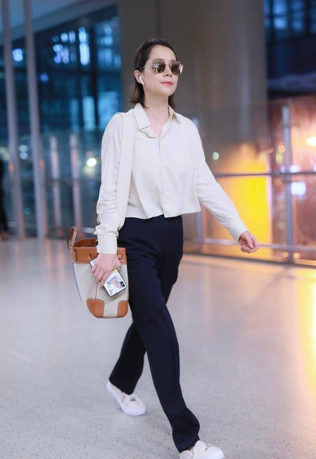 头发|果然还是长发年轻,海清留长发不仅有女人味,还多了几分少女感!