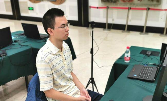 应氏总人口_天津总人口曲线图(2)