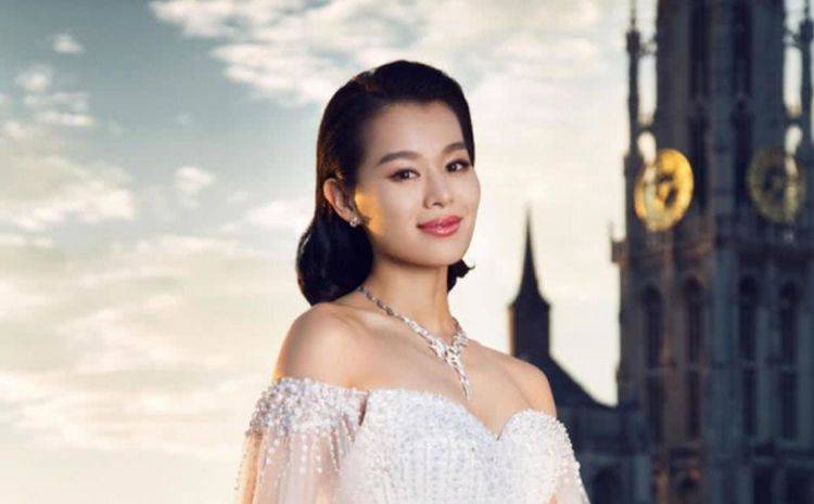 曾与混血老公同居4年,又深陷姐弟恋8年,今嫁豪门