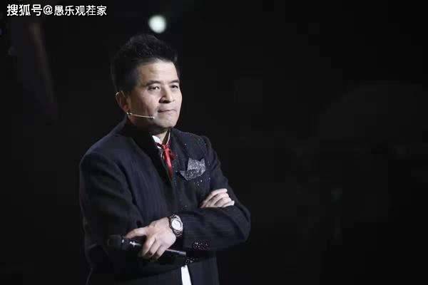 书法|原创61岁毕福剑现身商演，大秀歌喉书法，身体虽发福但精神状态不错