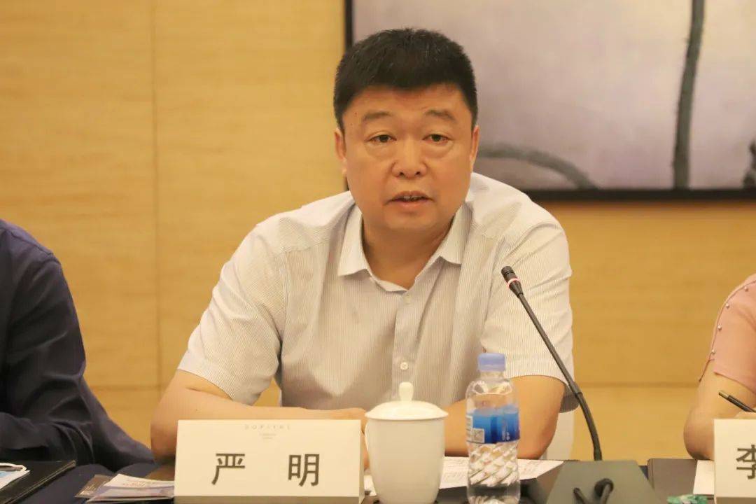 嫩江市与高校院所战略合作建设十大基地签约会在哈尔滨举行