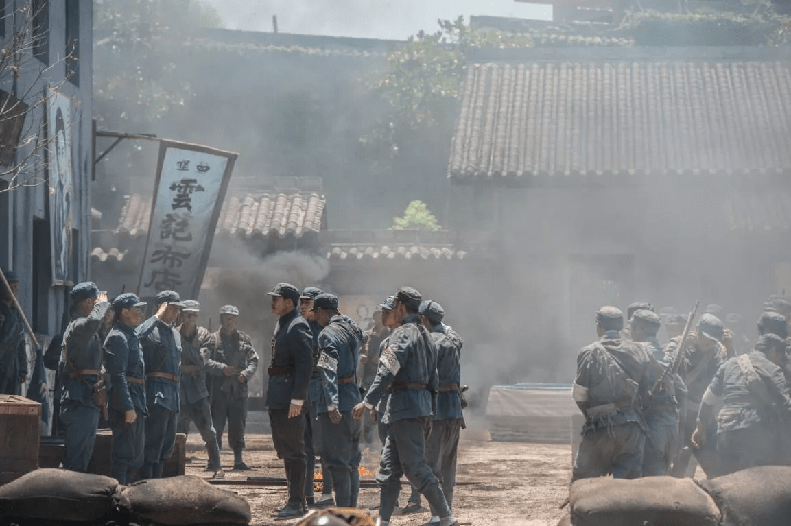 观众|抗战剧《誓盟》热播，张颖饰演傲娇大小姐，大胆为爱付出！