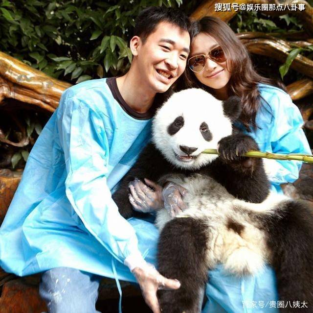 徐静蕾晒与黄立行旧照秀恩爱