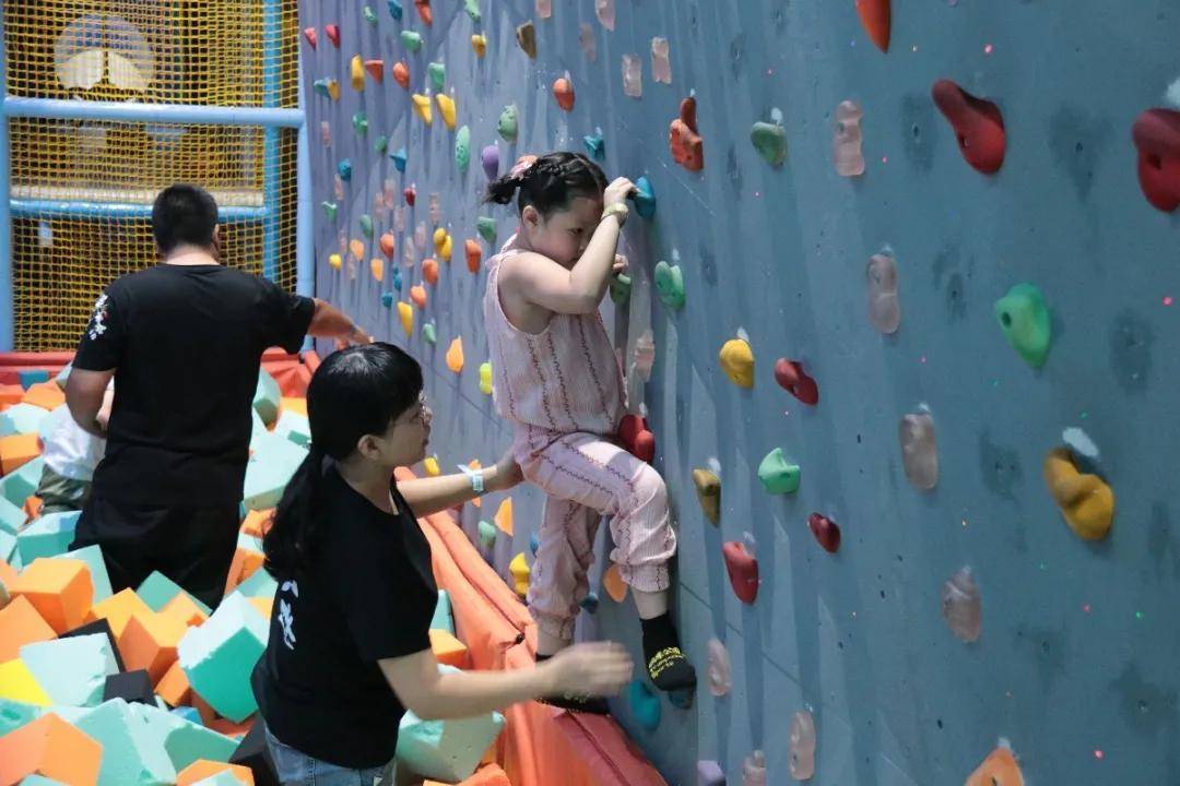 教育|“致谢师恩，桃李芬芳”高宏教育庆祝教师节暨优秀教师表彰大会