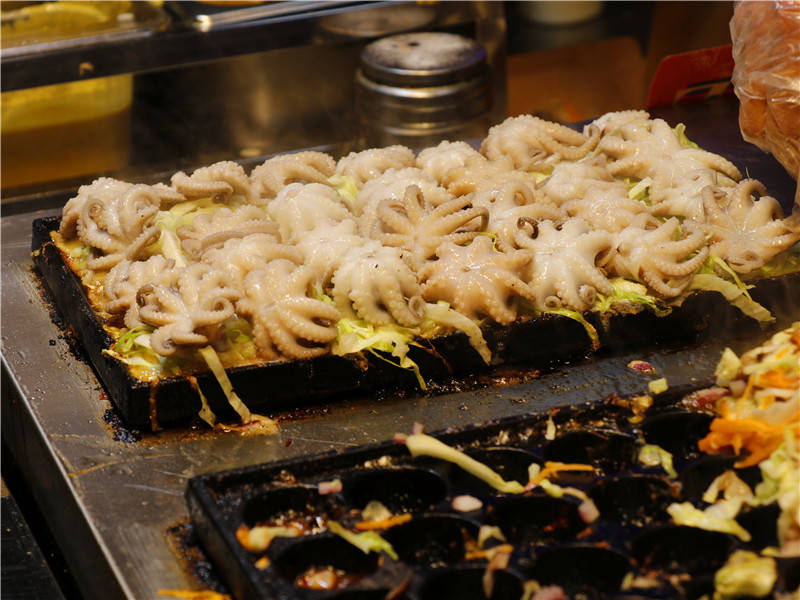 高丽菜|就为了买个网红的章鱼烧游曾厝垵趣事：排队二十分钟