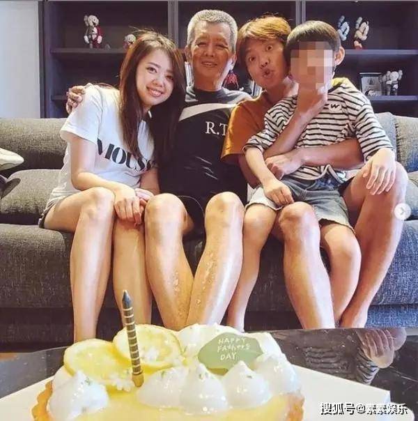 黄鸿升生前与妹妹最后聊天截图曝光：6年前老照