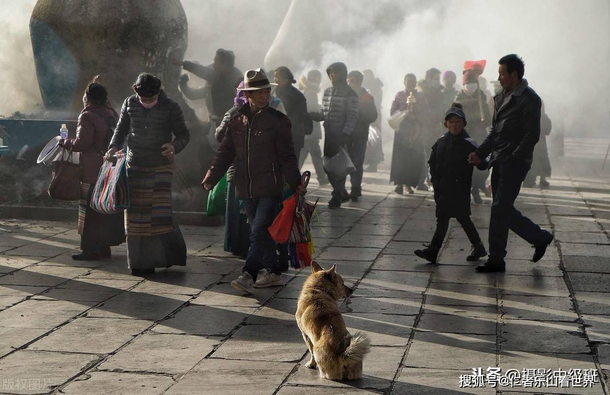 亚新体育图解十五种构图方法摄影新手必备的十五种经典构图技巧(图7)