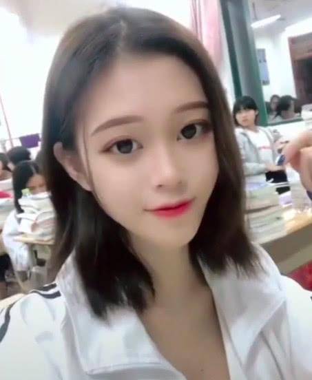 怎么自拍出真实的身材 fe32c00d99754760a350ad27e32ea009.jpeg