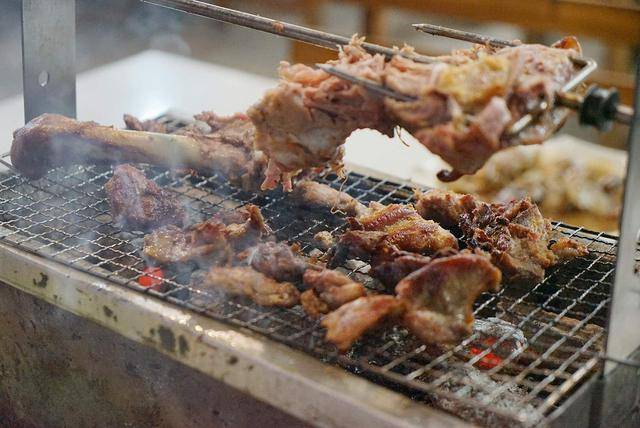 美食|肇庆露天的东门烧烤美食广场 广东的美食生活真接地气