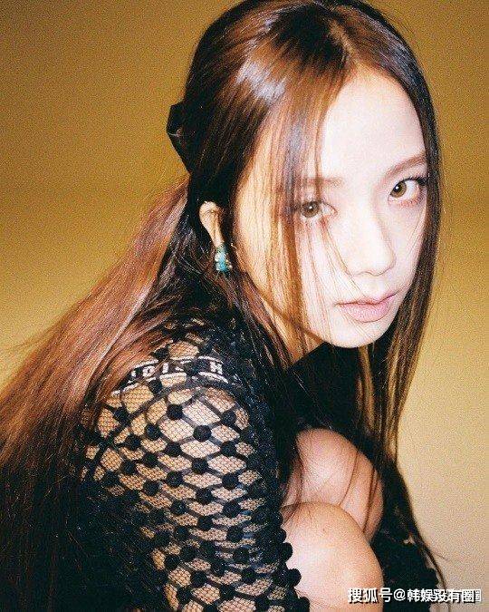 Jisoo|Blackpink金智秀晒“黑色透视装”造型，清纯美貌+性感氛围