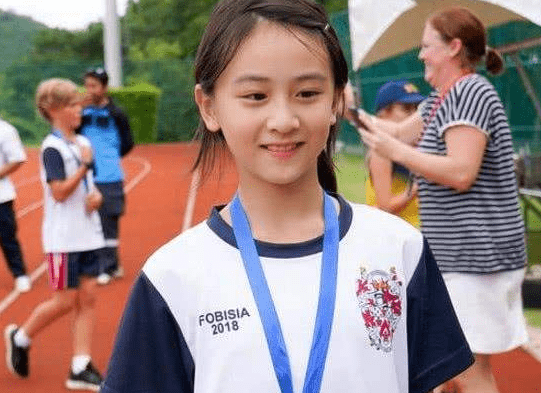 叶一茜|森碟身高不足170？真实身高是＂五铲阶级＂，网友开启P图大赛