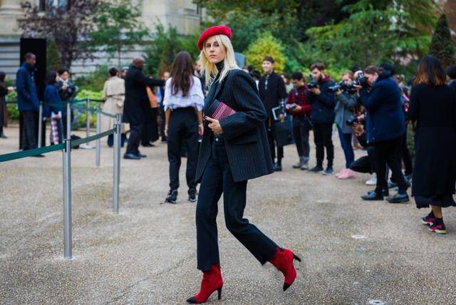 西装|孟佳竟将西装穿出了＂邋遢＂感？普通人想撑住，这3点真要注意