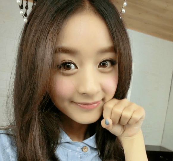 变化|关晓彤生日蹦迪被骂不检点,有谁注意到了她悄悄变化的眼睛...