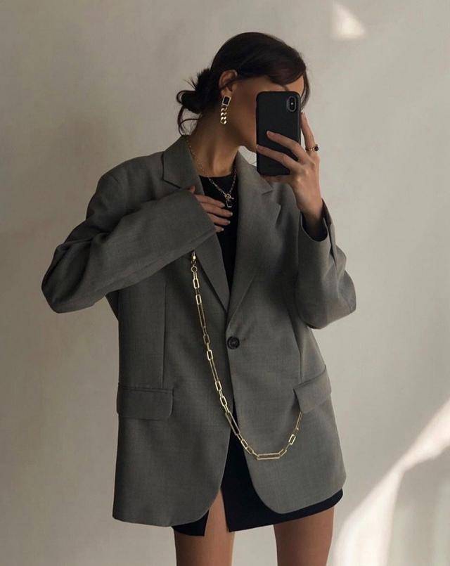 休闲|秋天就要穿得“轻松”一点！试试“极简风”穿搭，低调慵懒又高级