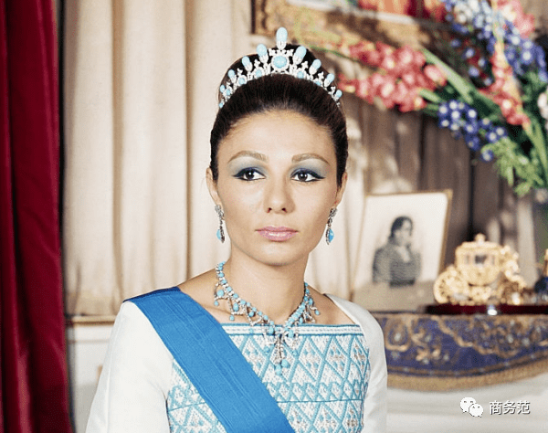 珠宝|最美“末代王后”坎坷一生：珠宝富可敌国，流亡后丈夫子女去世…