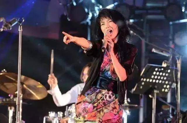 婚姻|张曼玉居然56岁了？谁说没有婚姻就孤零凄凉、不能追求自我？