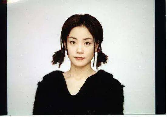 他从偶像熬成了金像大满贯，抛弃妻子儿子后来