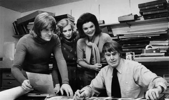 亲姐妹|睡姐夫，抢妹夫，顶级流量里没人比这对亲姐妹更心机！