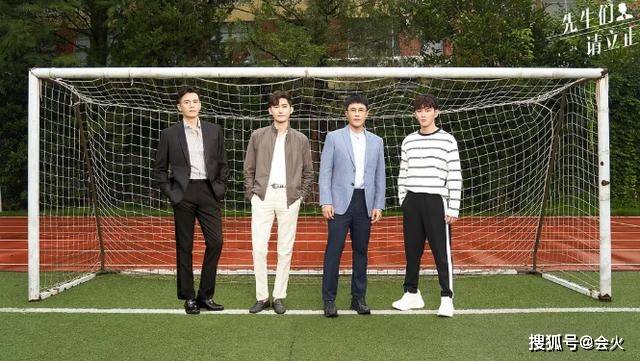 网友|原创39岁杜淳与王晓晨演高中生装嫩？遭网友无情吐槽：穿着校服也不像