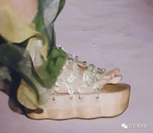 老婆|晚晚豪门礼物大赏，真“寒门贵妇”…