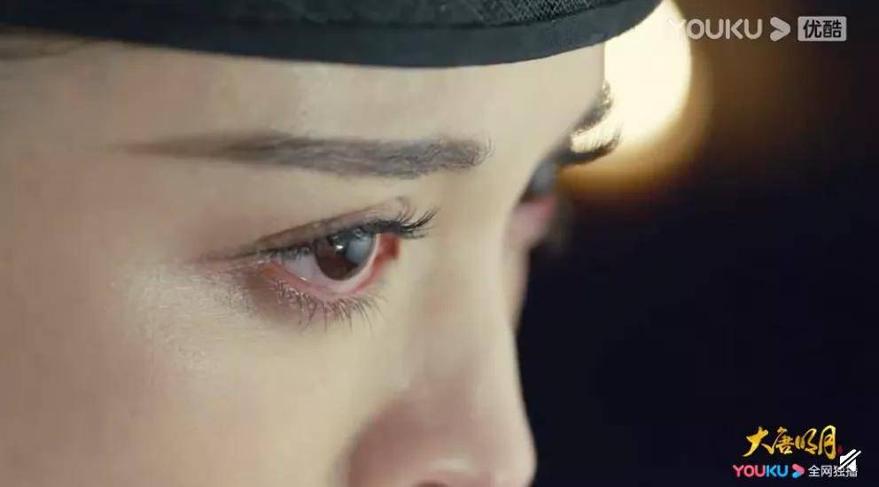 演技|娜扎新剧还没开播就被评“毁容式演技”，顶级皮相也撑不起这呆度200%的动态？