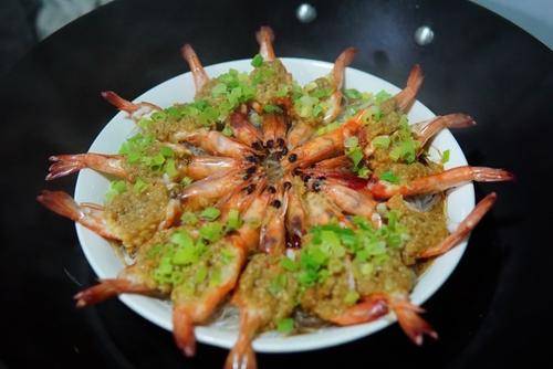 如何处理虾的腥味 fafc8c5b1e524a2b92771374b8d15bfd.jpeg