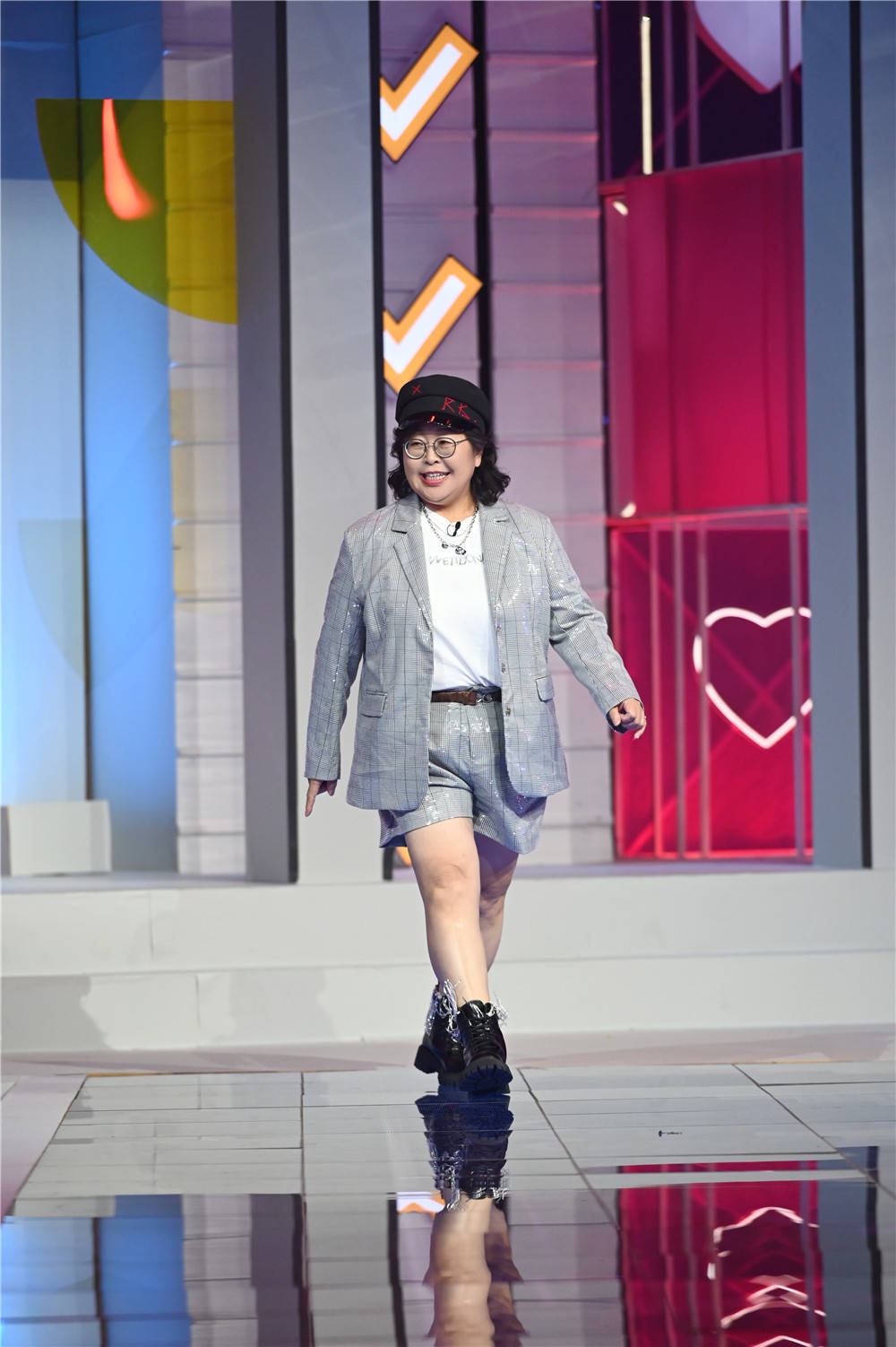 《蓝莓孵化营》今晚开播 李诞王祖蓝杨澜张萌带你领略新奇世界|《蓝莓孵化营》今晚开播 李诞王祖蓝杨澜张萌带你领略新奇世界