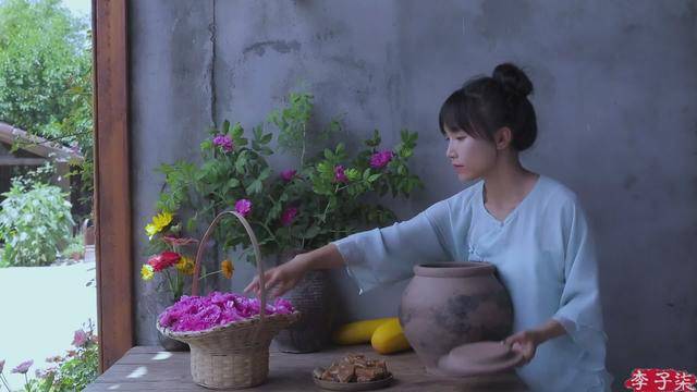 田园|李子柒演绎的田园生活，被如此糟蹋，真的就不戳心么？