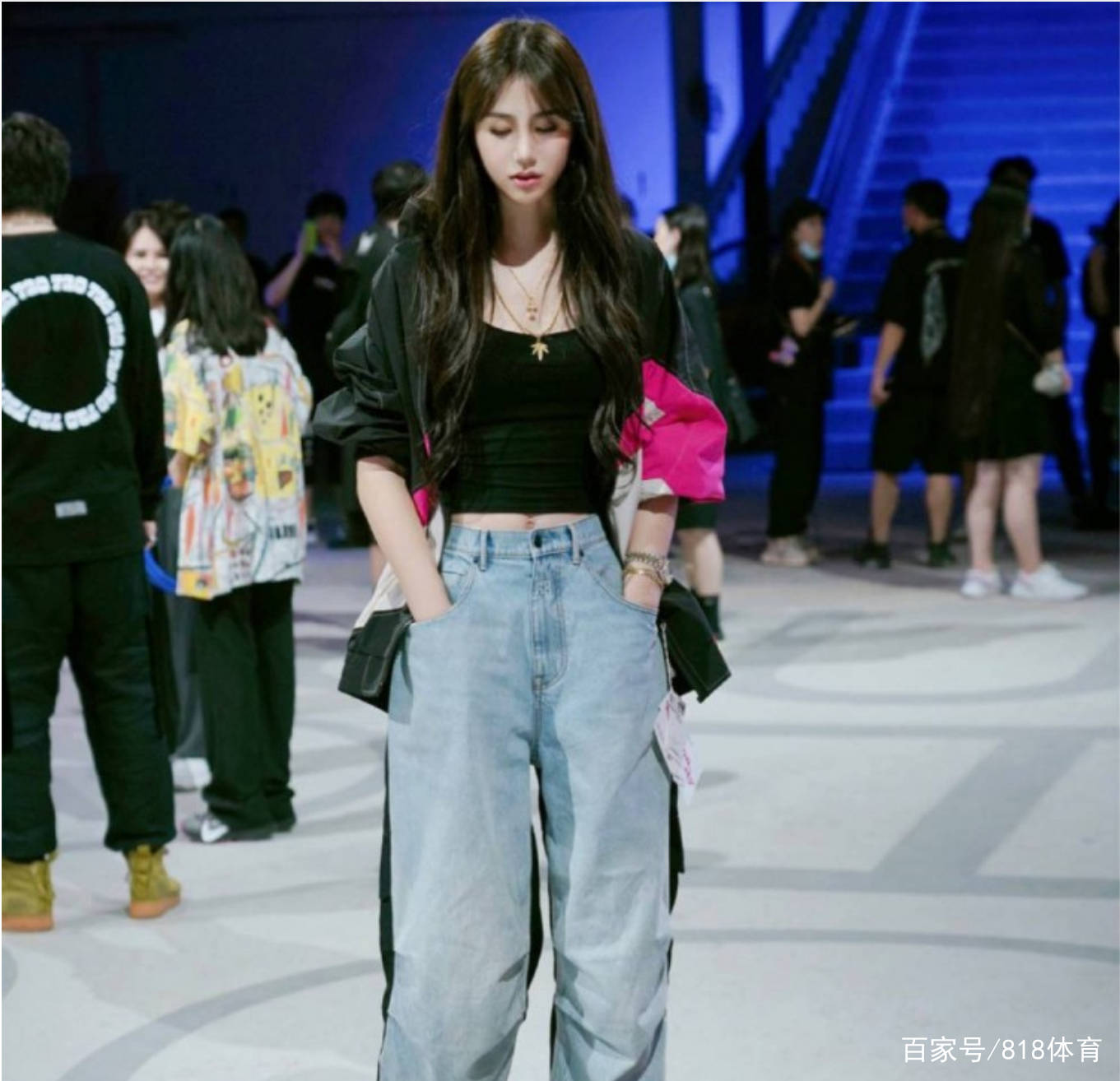 陈露|孙悦娇妻晒与6岁女儿同框!姐妹一般亲昵,结婚8年生1儿1女美貌如初