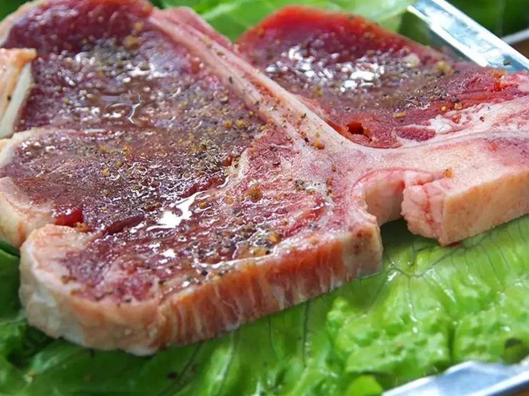 精品|海来阿木唱而优则开饭店，大凉山阿木烧烤庄园10月10日开业，众明星捧场献唱