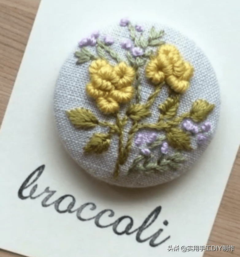 刺绣|「刺绣作品」100个迷人时尚的刺绣纽扣，装饰衣物美美的