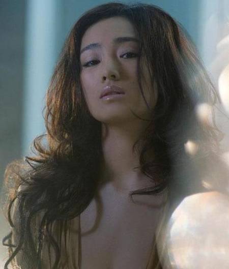 定律|巩俐气场还是强啊！完全无视身高气场定律、红唇气场定律