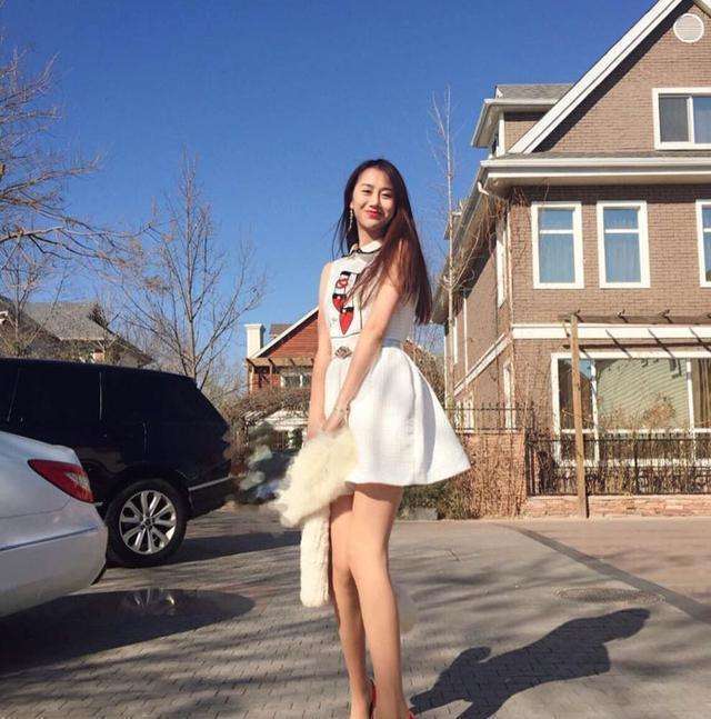 男篮孙悦的老婆,真是貌美如花,身材火辣啊